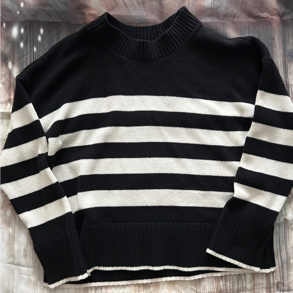 Sonoma Black and Off White Striped Sweater